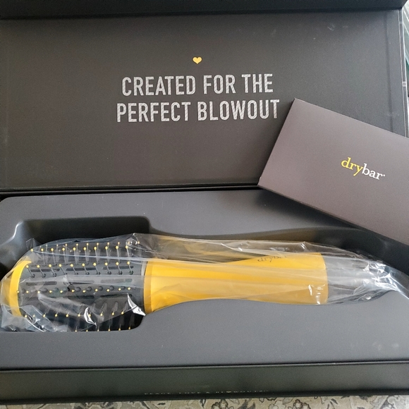 Drybar The Single Shot Blow Dryer Brush - Picture 3 of 3